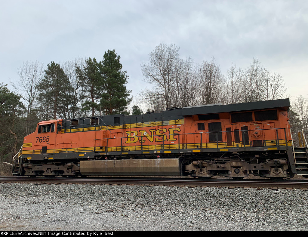 BNSF 7665 on 22K 